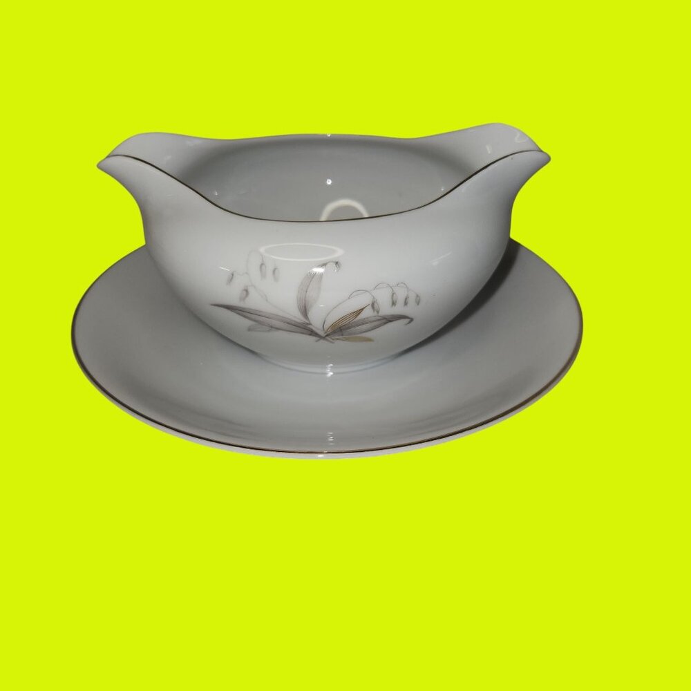 Kaysons Golden Rhapsody Fine China Gravy Boat & Saucer Set White With Gold Trim